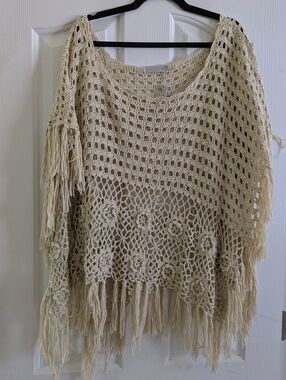 Solitaire Crochet Fringe Poncho in Beige